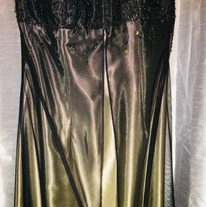 Night way gold and black dresss
